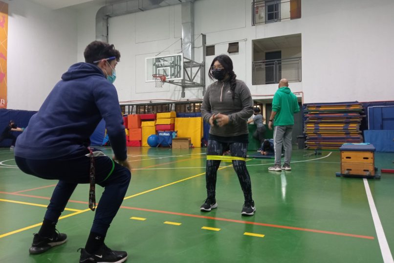 Dos deportistas en practica