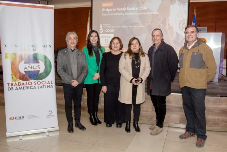 Grupo en evento de trabajo social