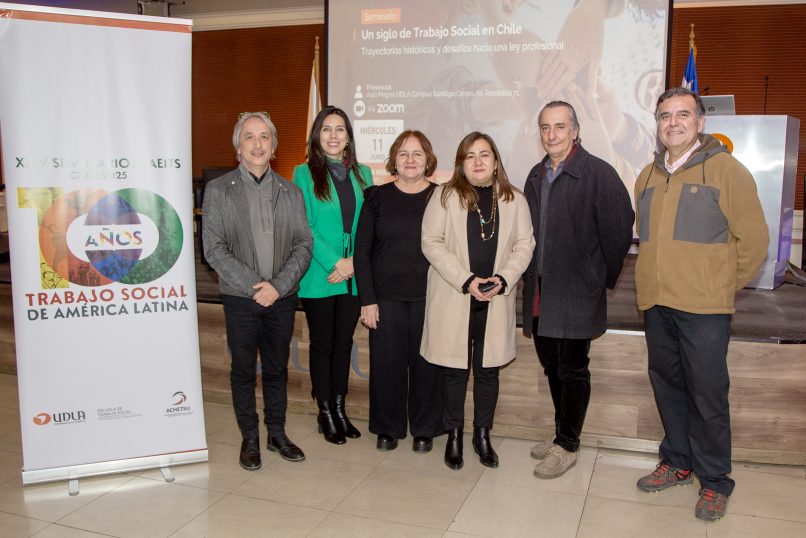 Grupo en evento de trabajo social