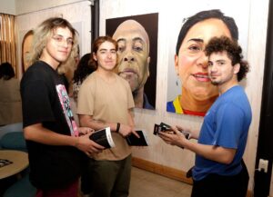 3 amigos en exposición