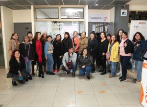 participantes posando para foto