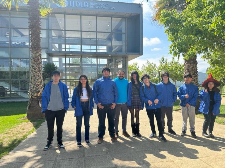 Campus Melipilla imparte taller sobre la importancia del inglés en la educación y el trabajo a estudiantes de enseñanza media de la comuna