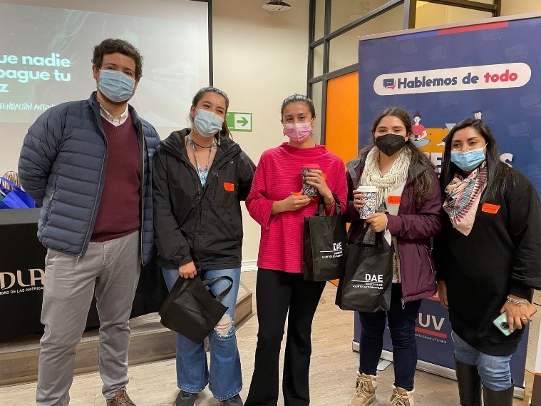 DAE, junto al INJUV y la Fundación Antonia, imparten charla sobre la violencia en el pololeo a estudiantes de Sede Concepción