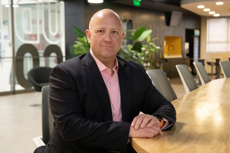 Investigador Hugo Harvey presenta en México estudio sobre la crisis dominicana de 1965 y el rol de la OEA