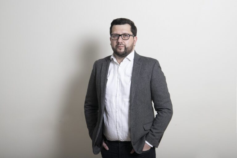 Académico del Observatorio de Nueva Ciudadanía UDLA se adjudica Proyecto Fondecyt de Iniciación entregado por la ANID