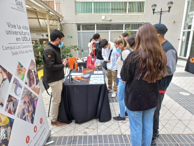 Con actividades presenciales y virtuales se lleva a cabo la primera Feria de Bienestar y Autocuidado Estudiantil 2022 en UDLA